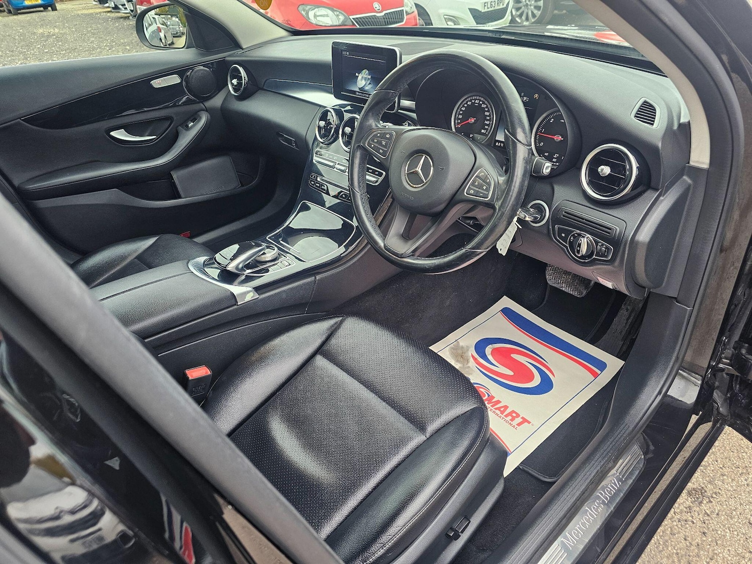 Used Mercedes-Benz C Class 2015 for sale - 76336786: Photo 4