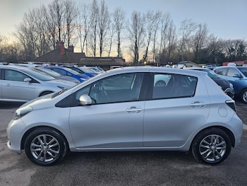 Used Toyota Yaris 2014 for sale - 77425853: Photo