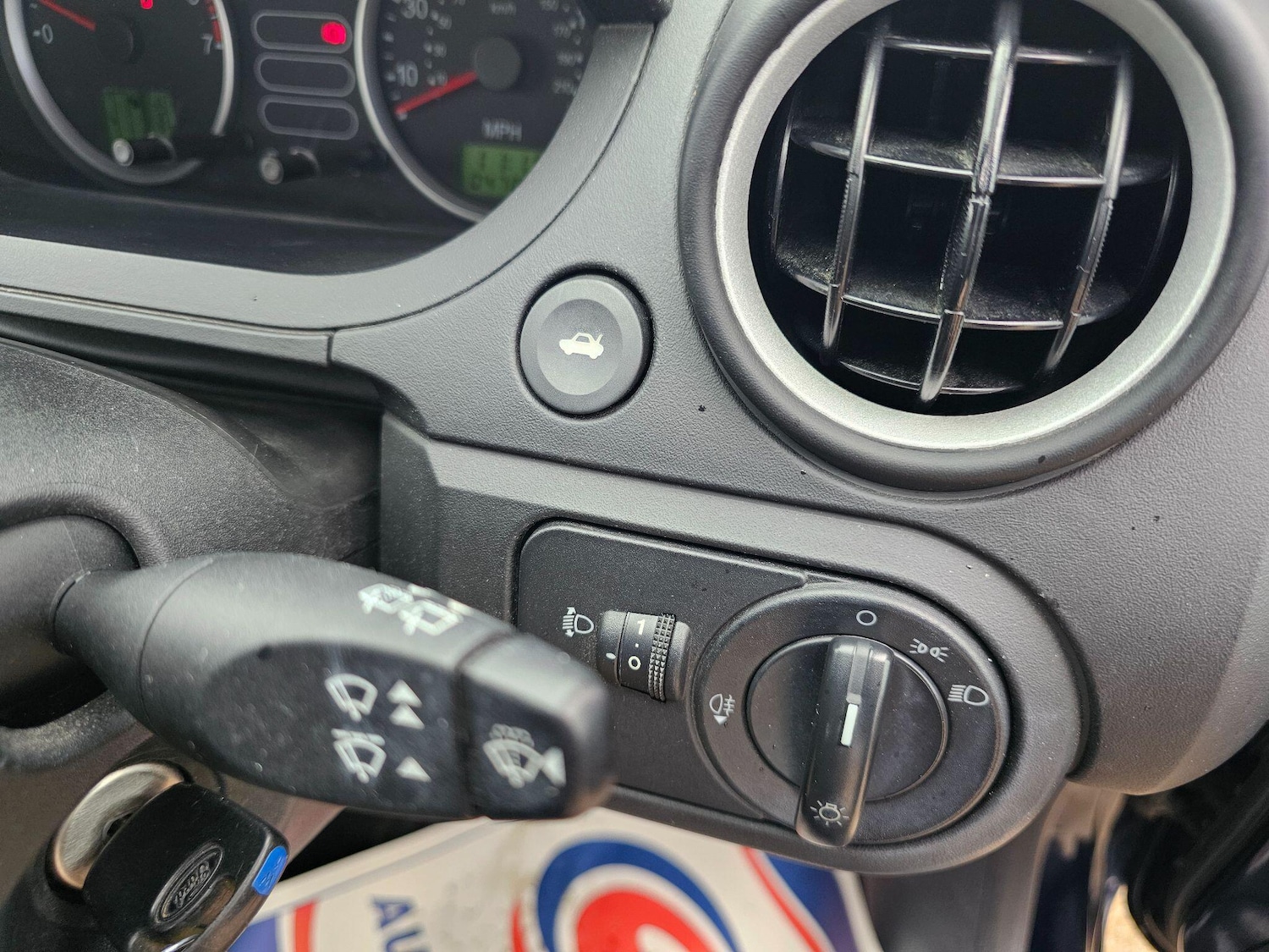 Used Ford Fiesta 2004 for sale - 77808731: Photo 17