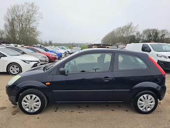 Used Ford Fiesta 2004 for sale - 77808731: Photo