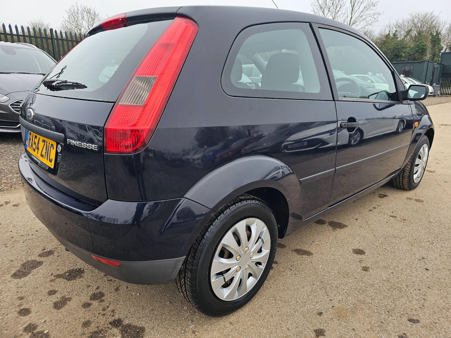 Used Ford Fiesta 2004 for sale - 77808731: Photo 8