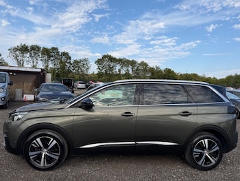 Used Peugeot 5008 2018 for sale - 79349301: Photo