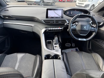 Used Peugeot 5008 2018 for sale - 79349301: Photo