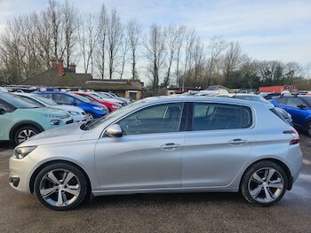 Used Peugeot 308 2014 for sale - 77794075: Photo