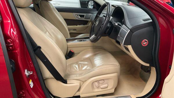 Used Jaguar XF 2013 for sale - 78157698: Photo 7