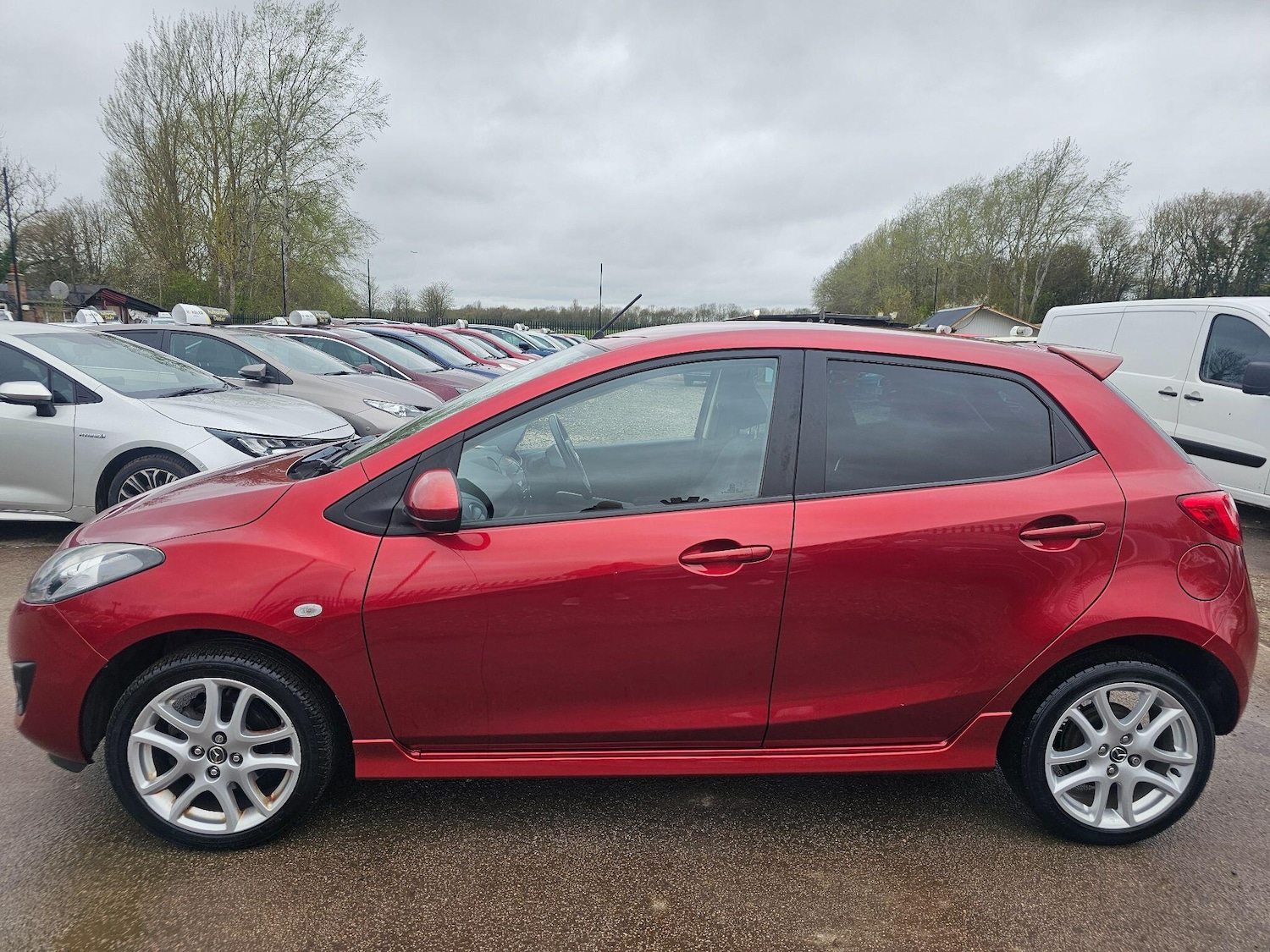 Used Mazda Mazda2 2014 for sale - 78047606: Photo 2