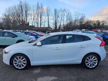 Used Volvo V40 2013 for sale - 77331408: Photo