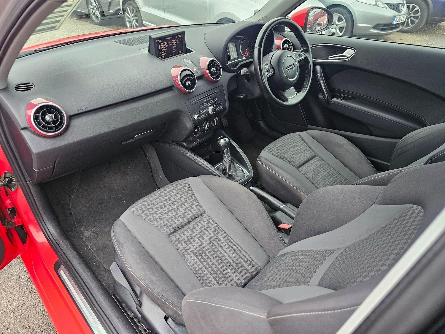 Used Audi A1 2011 for sale - 76572620: Photo 14