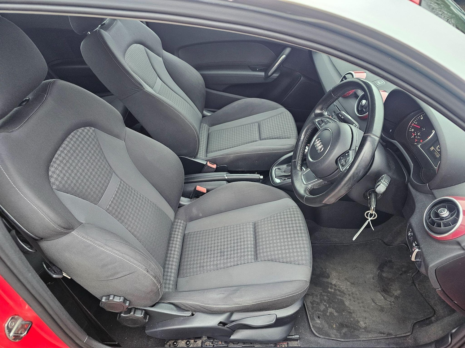 Used Audi A1 2011 for sale - 76572620: Photo 16