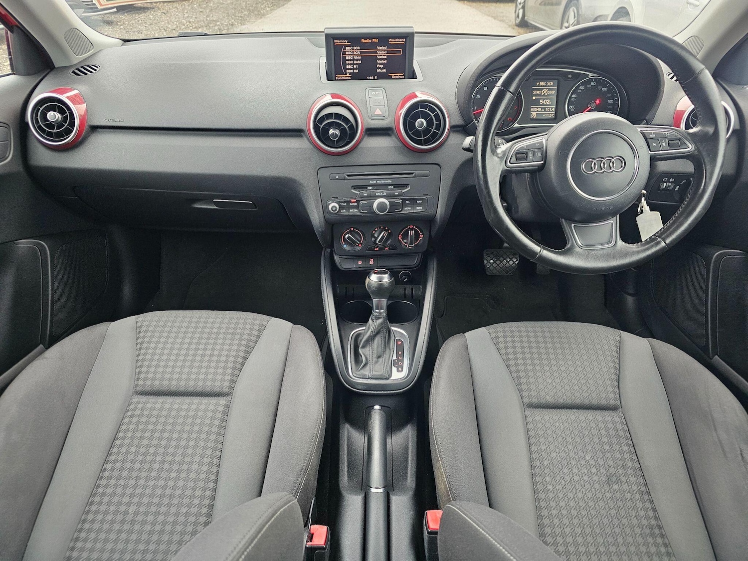 Used Audi A1 2011 for sale - 76572620: Photo 3