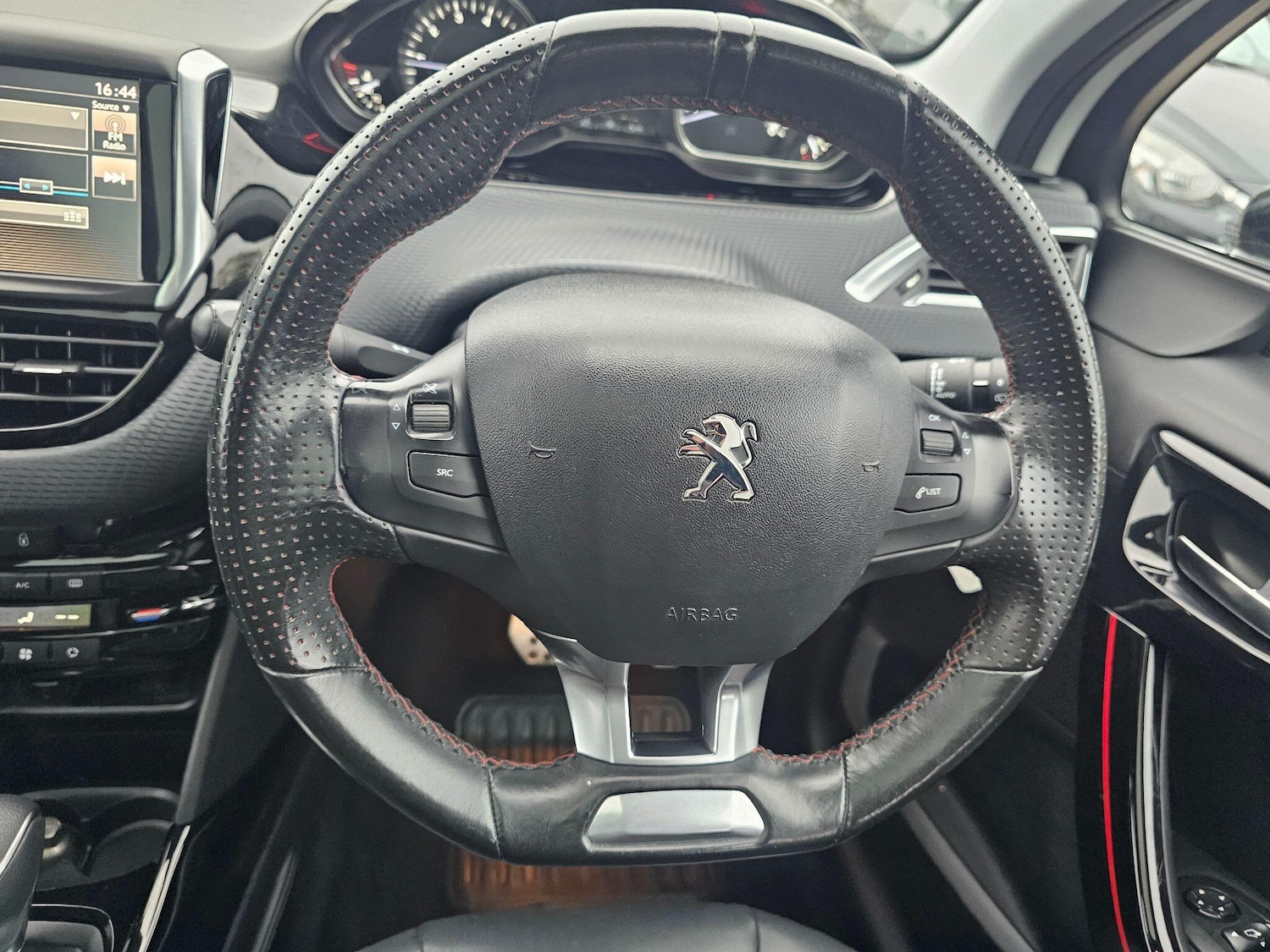 Used Peugeot 2008 2016 for sale - 76270383: Photo 22