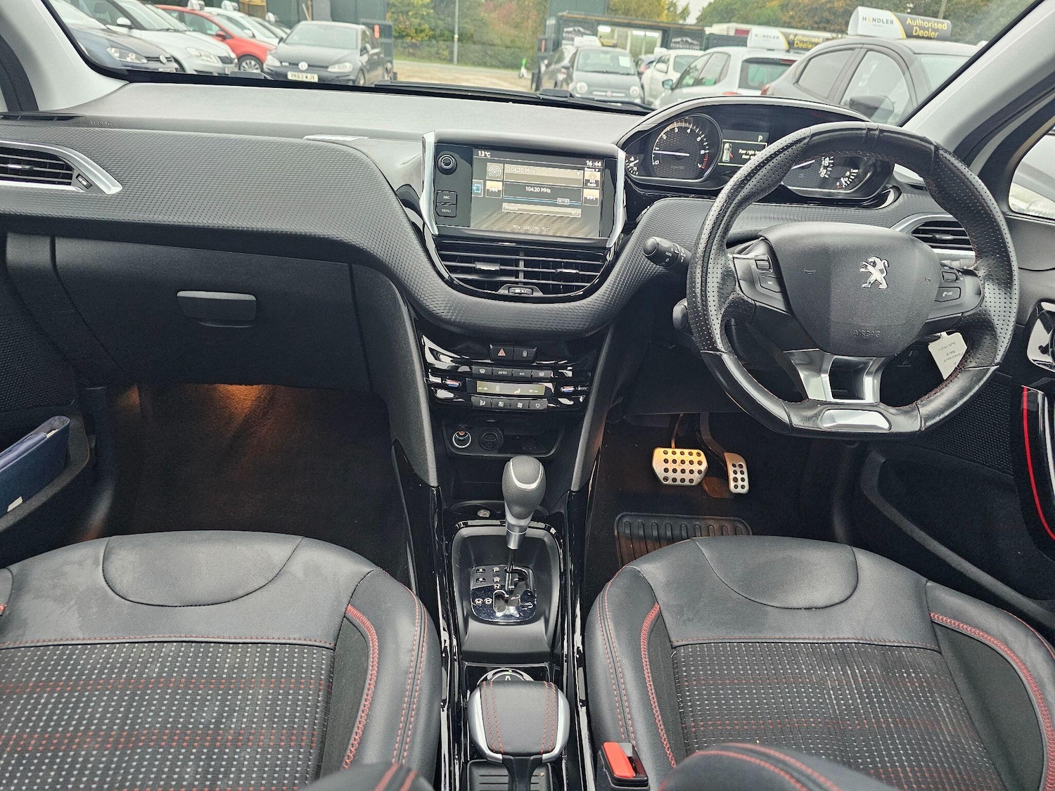 Used Peugeot 2008 2016 for sale - 76270383: Photo 4