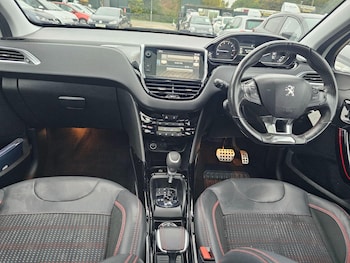 Used Peugeot 2008 2016 for sale - 76270383: Photo