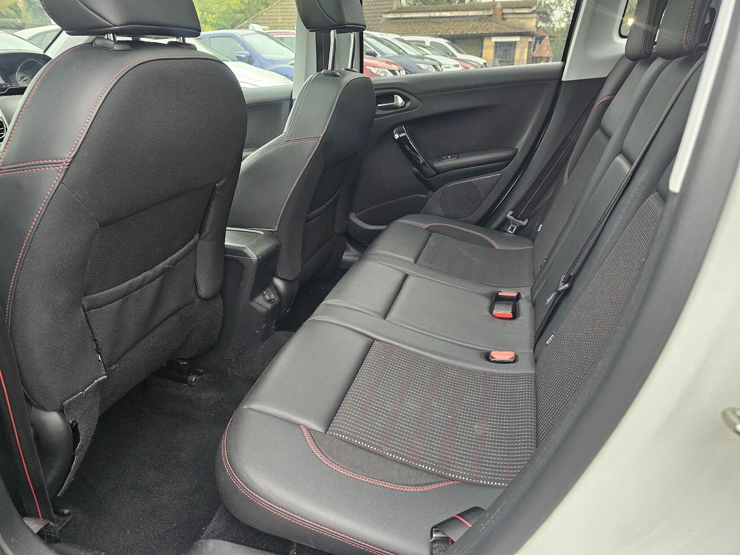 Used Peugeot 2008 2016 for sale - 76270383: Photo 6