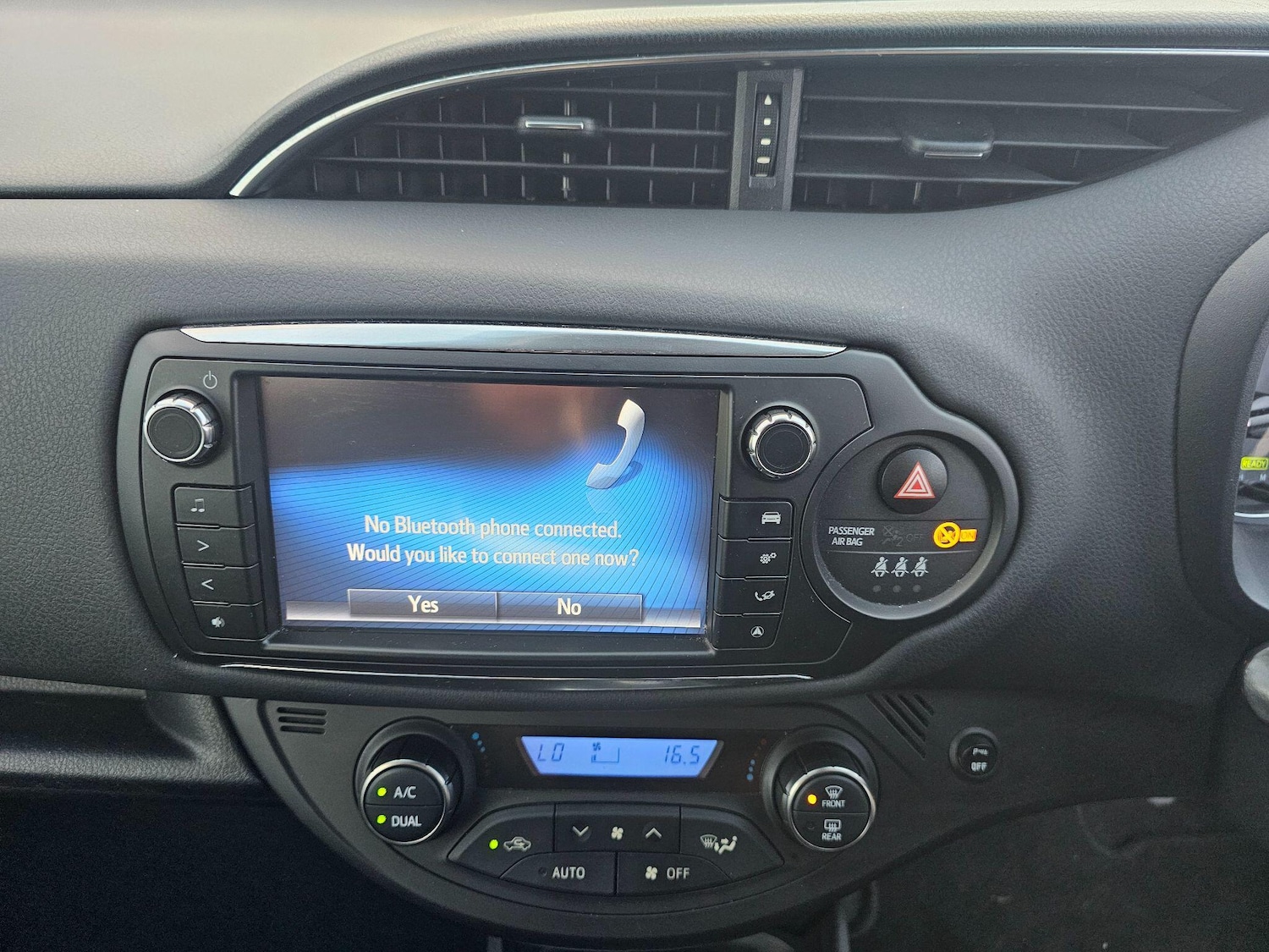 Used Toyota Yaris 2014 for sale - 76336180: Photo 14