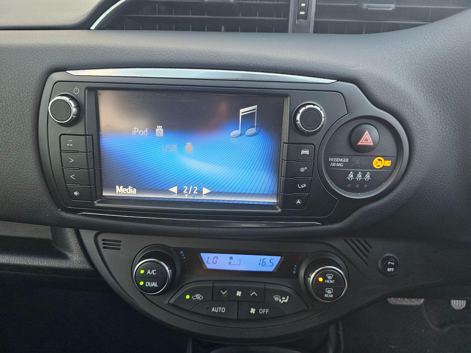 Used Toyota Yaris 2014 for sale - 76336180: Photo 15