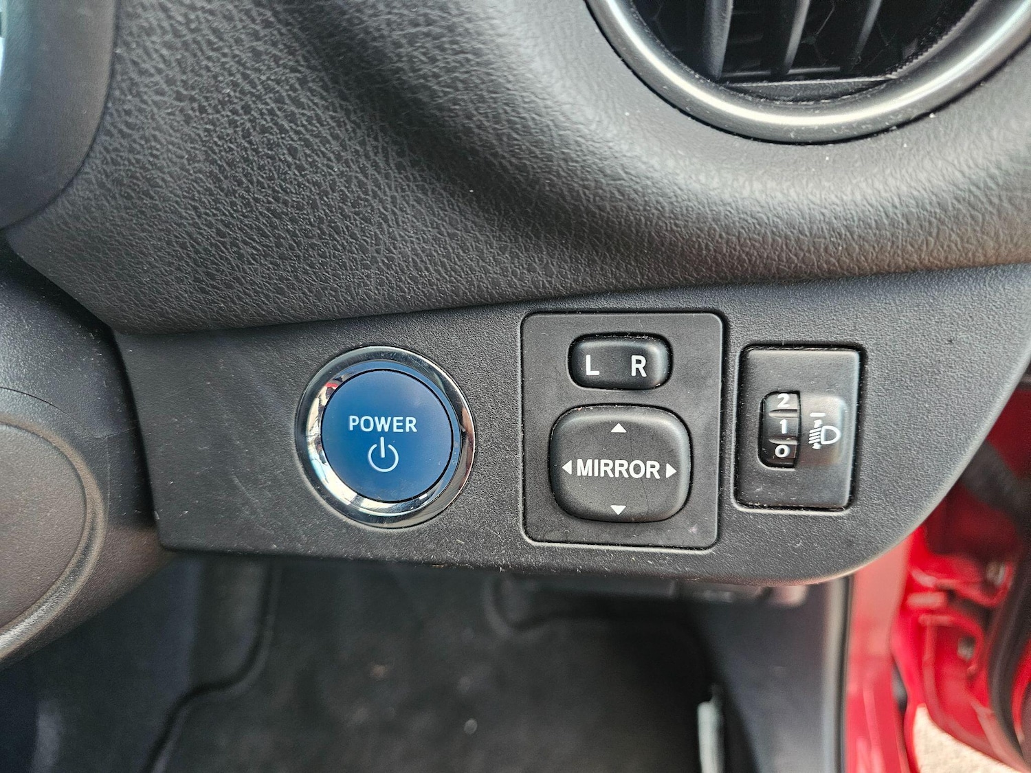 Used Toyota Yaris 2014 for sale - 76336180: Photo 23