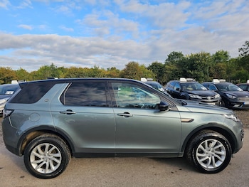 2017 (67) - 2.0 TD4 SE Tech Auto 4WD Euro 6 (s/s) 5dr