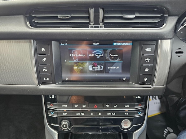 Used Jaguar XF 2017 for sale - 74787739: Photo 13