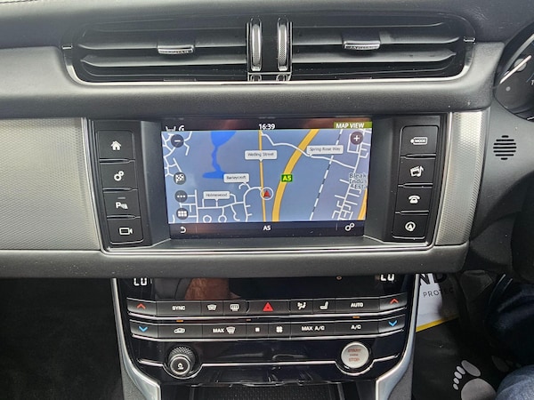 Used Jaguar XF 2017 for sale - 74787739: Photo 16