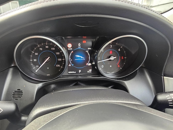 Used Jaguar XF 2017 for sale - 74787739: Photo 20