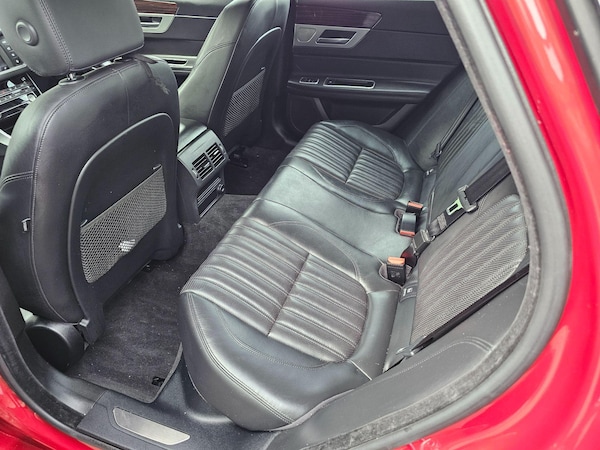 Used Jaguar XF 2017 for sale - 74787739: Photo 6