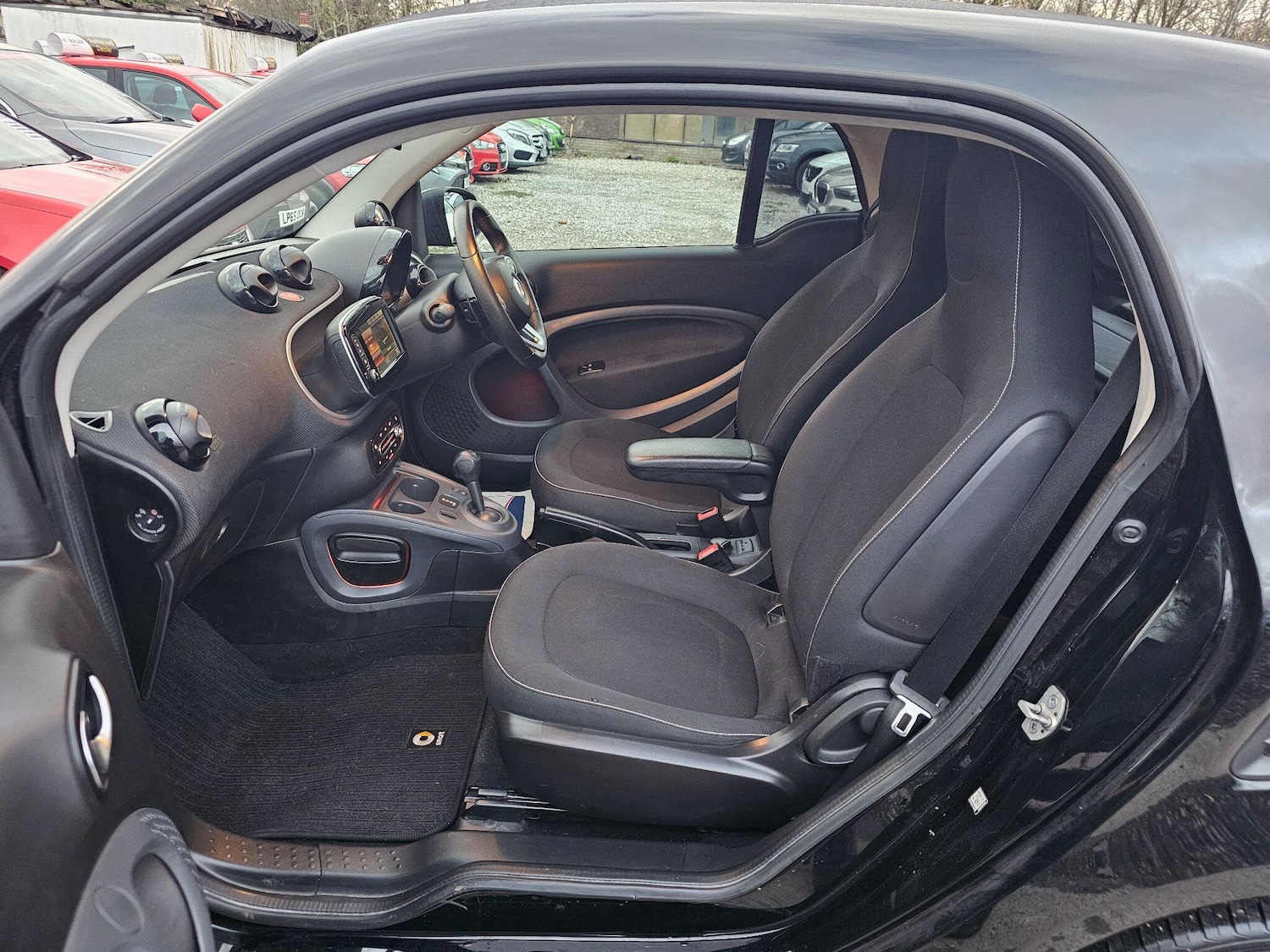 Used smart fortwo 2019 for sale - 76634033: Photo 15