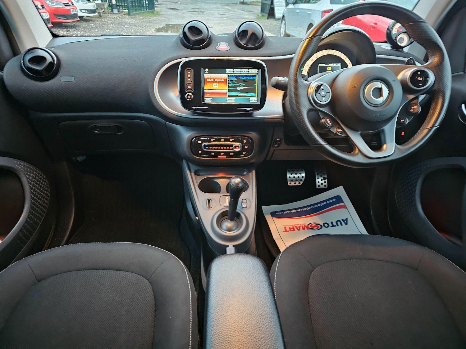 Used smart fortwo 2019 for sale - 76634033: Photo 3