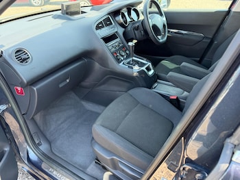 Used Peugeot 5008 2014 for sale - 79094007: Photo