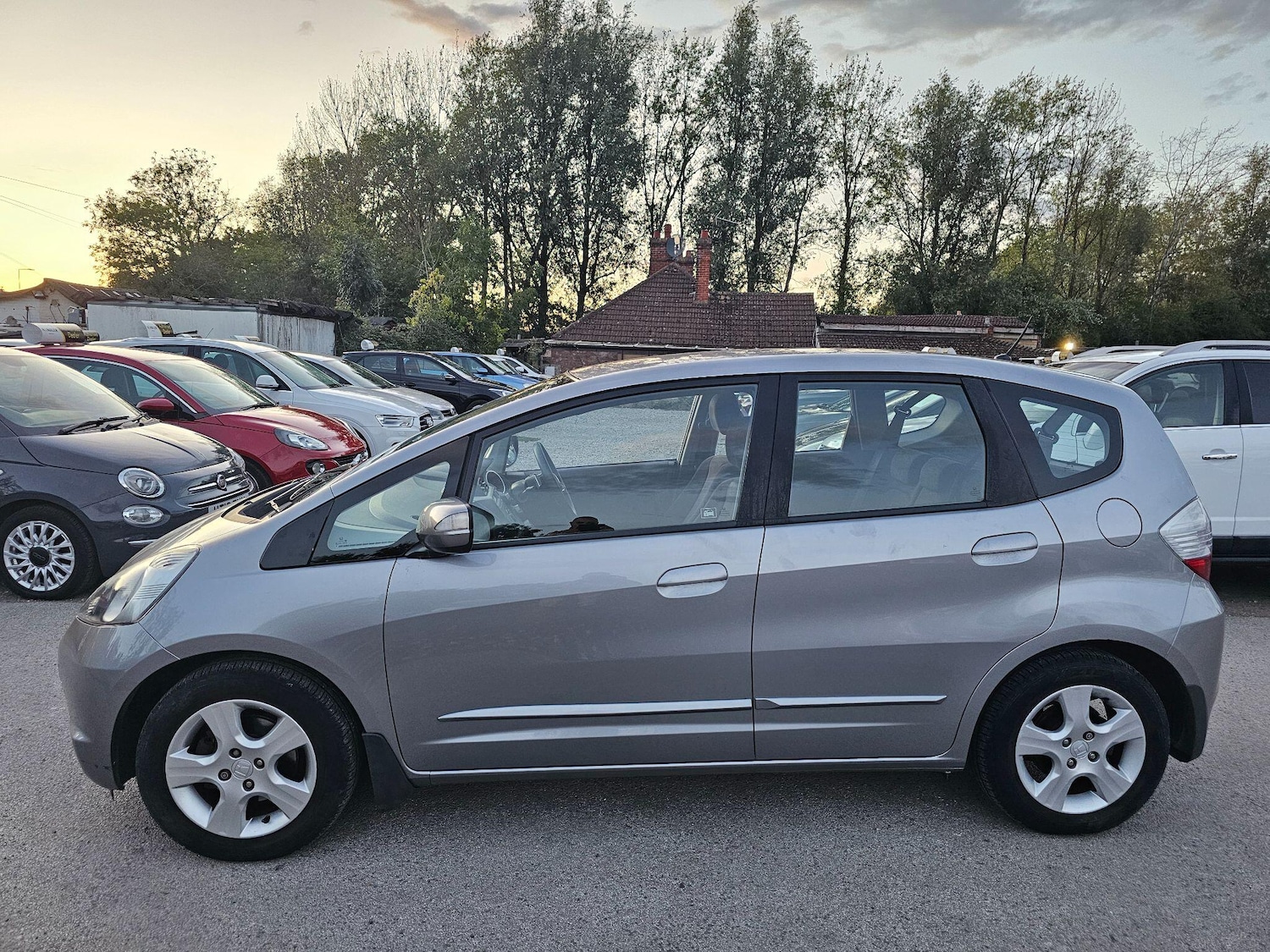 Used Honda Jazz 2010 for sale - 76988929: Photo 2