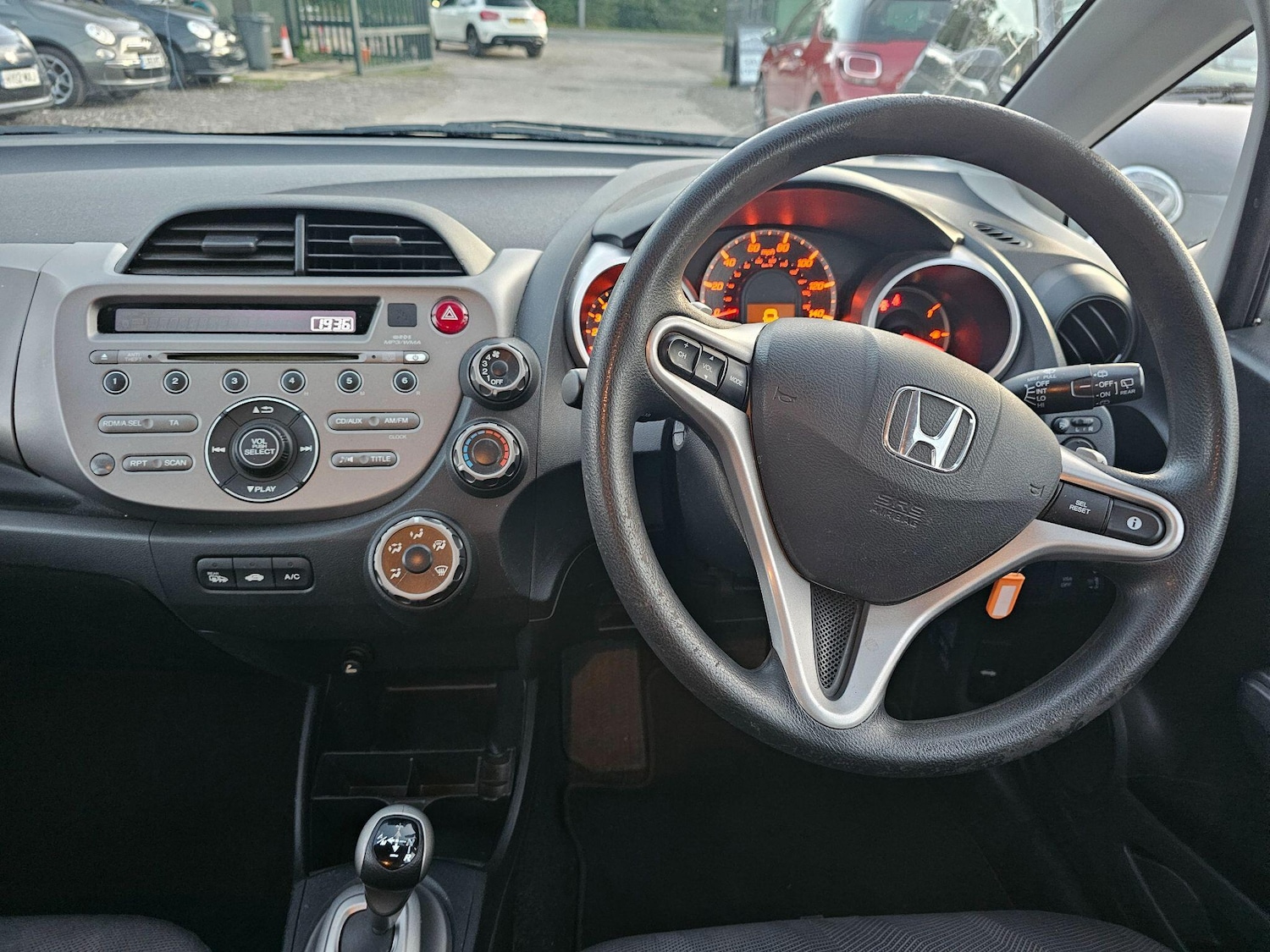 Used Honda Jazz 2010 for sale - 76988929: Photo 4