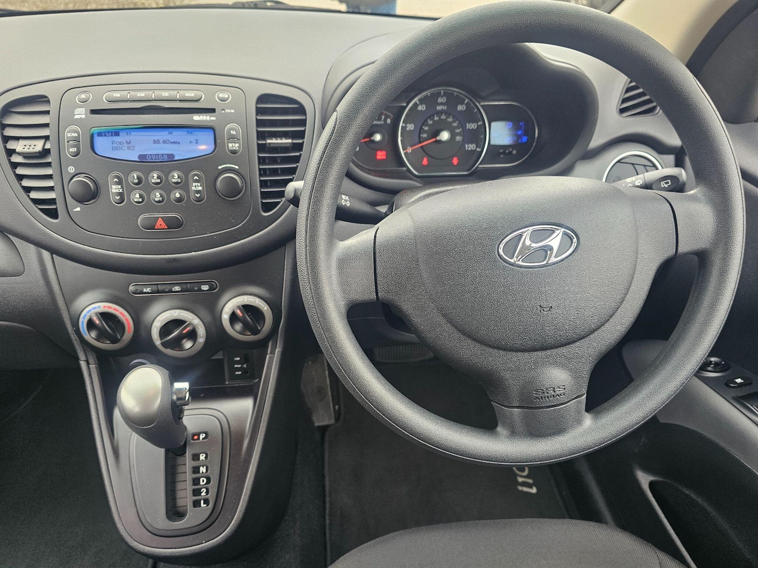 Used Hyundai i10 2013 for sale - 76314928: Photo 12