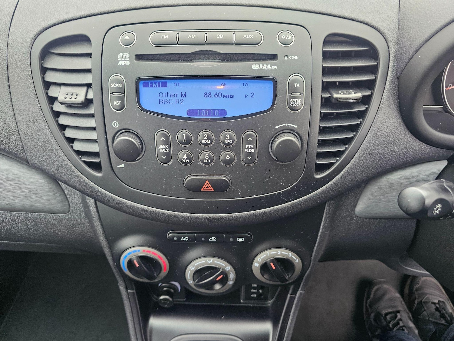 Used Hyundai i10 2013 for sale - 76314928: Photo 15