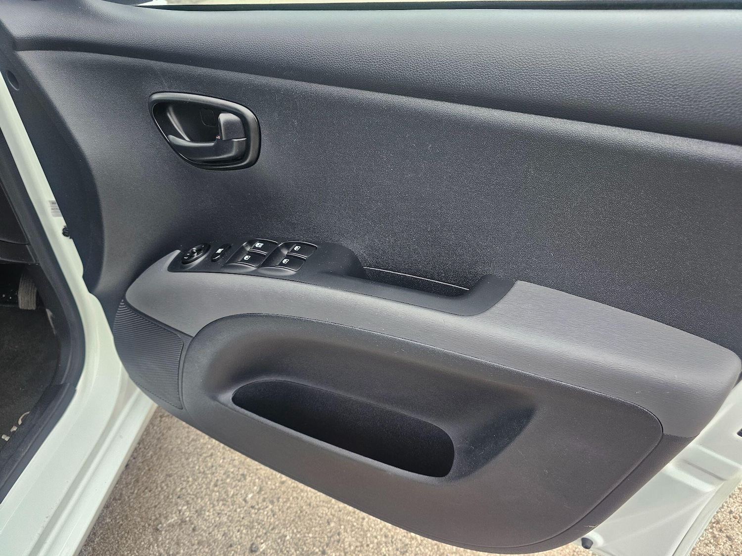 Used Hyundai i10 2013 for sale - 76314928: Photo 19