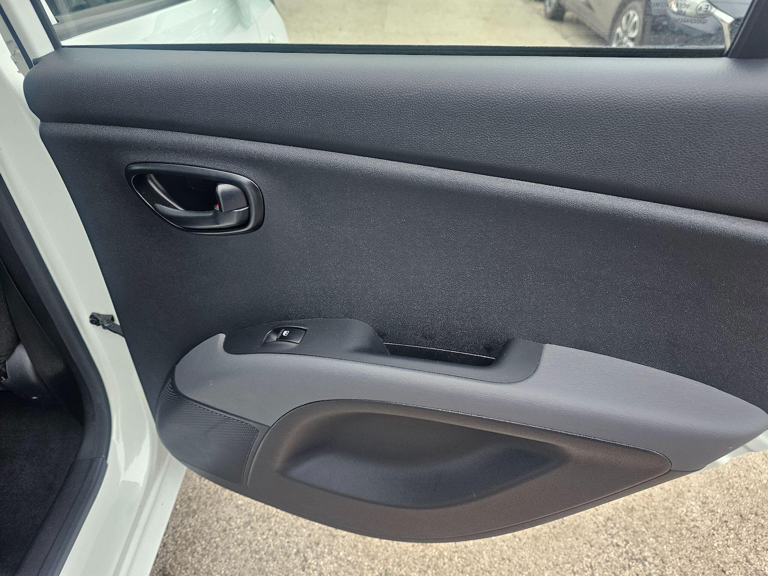 Used Hyundai i10 2013 for sale - 76314928: Photo 20