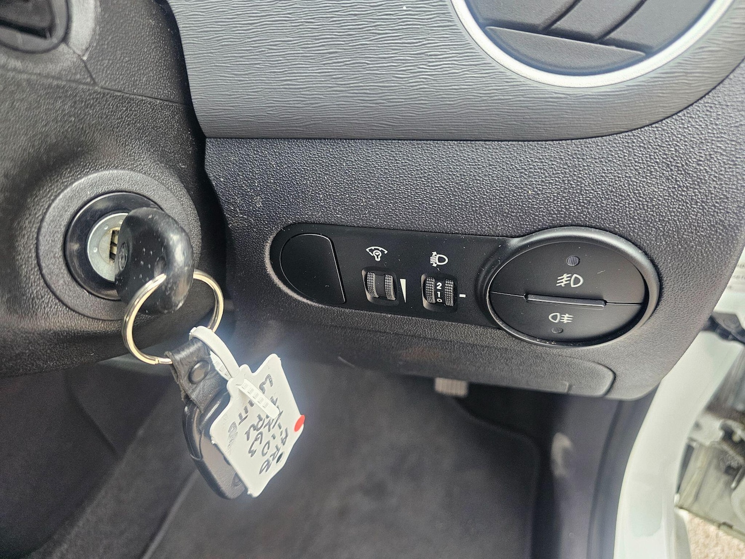Used Hyundai i10 2013 for sale - 76314928: Photo 22