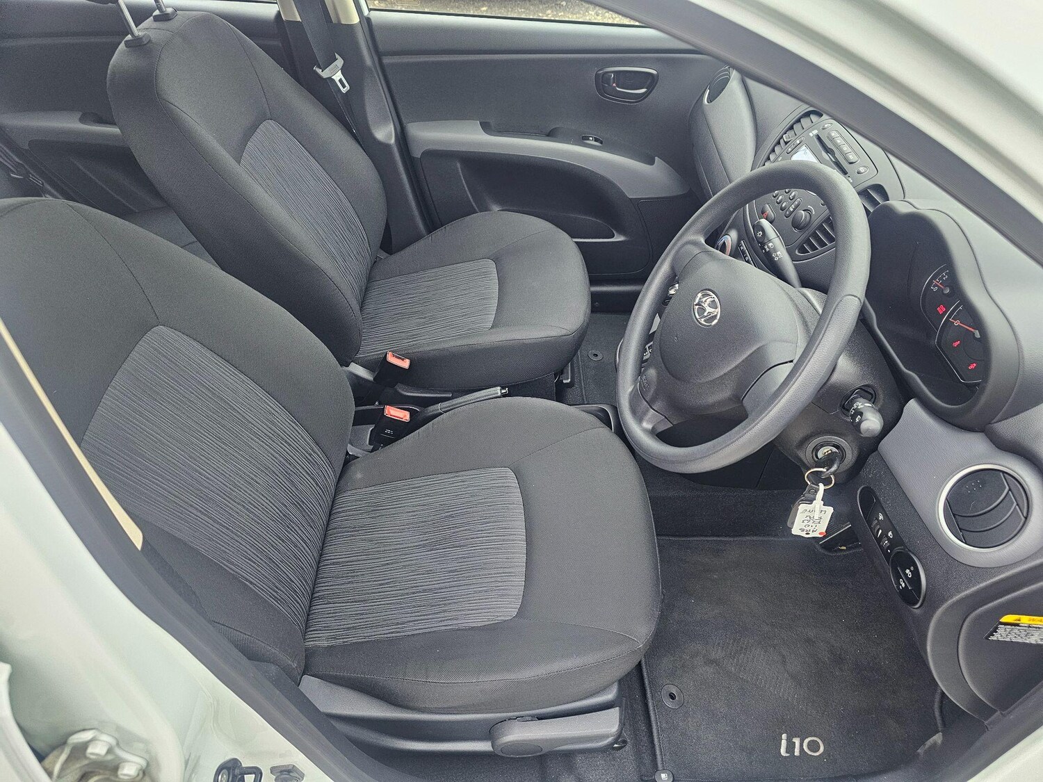 Used Hyundai i10 2013 for sale - 76314928: Photo 23