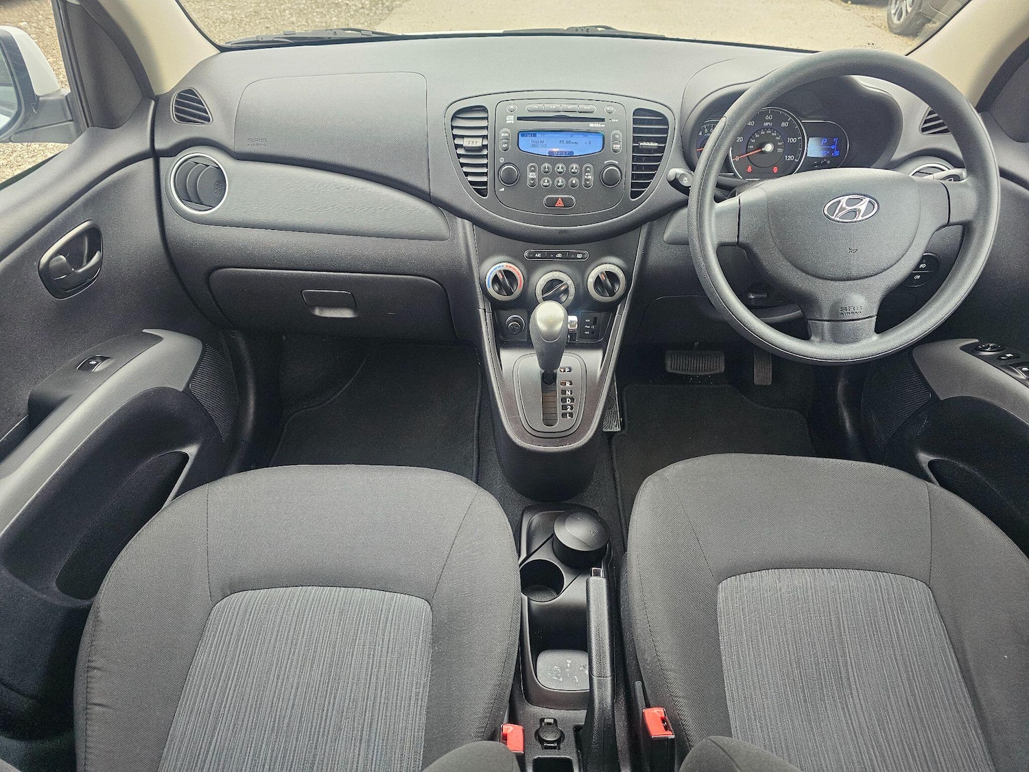 Used Hyundai i10 2013 for sale - 76314928: Photo 3