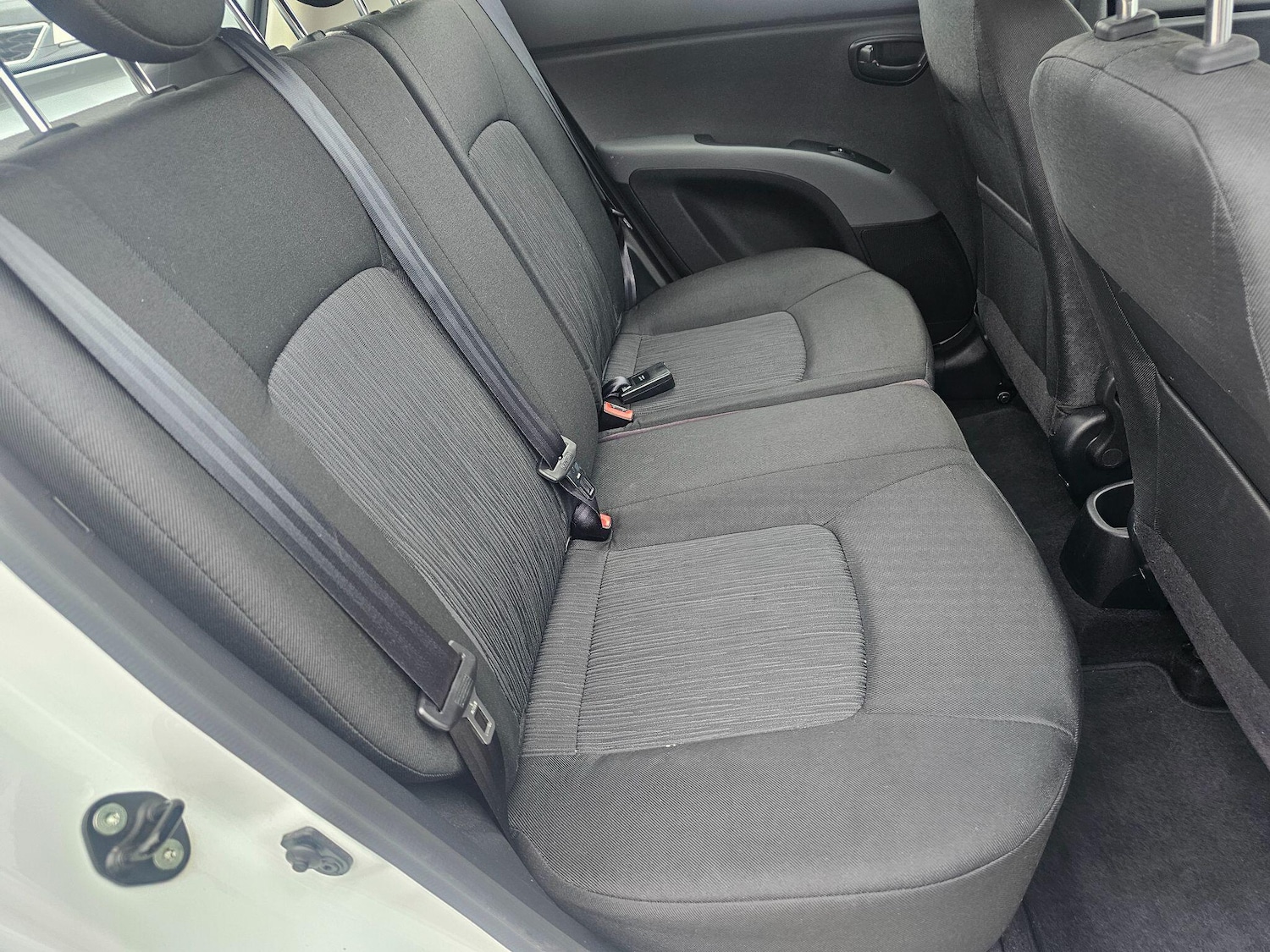 Used Hyundai i10 2013 for sale - 76314928: Photo 5