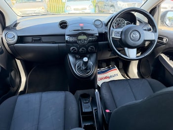 Used Mazda Mazda2 2011 for sale - 79236710: Photo