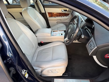 Used Jaguar XF 2011 for sale - 78988552: Photo