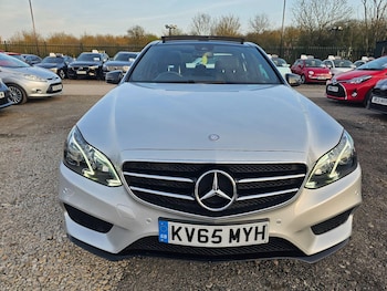 Used Mercedes-Benz E Class 2016 for sale - 77940747: Photo