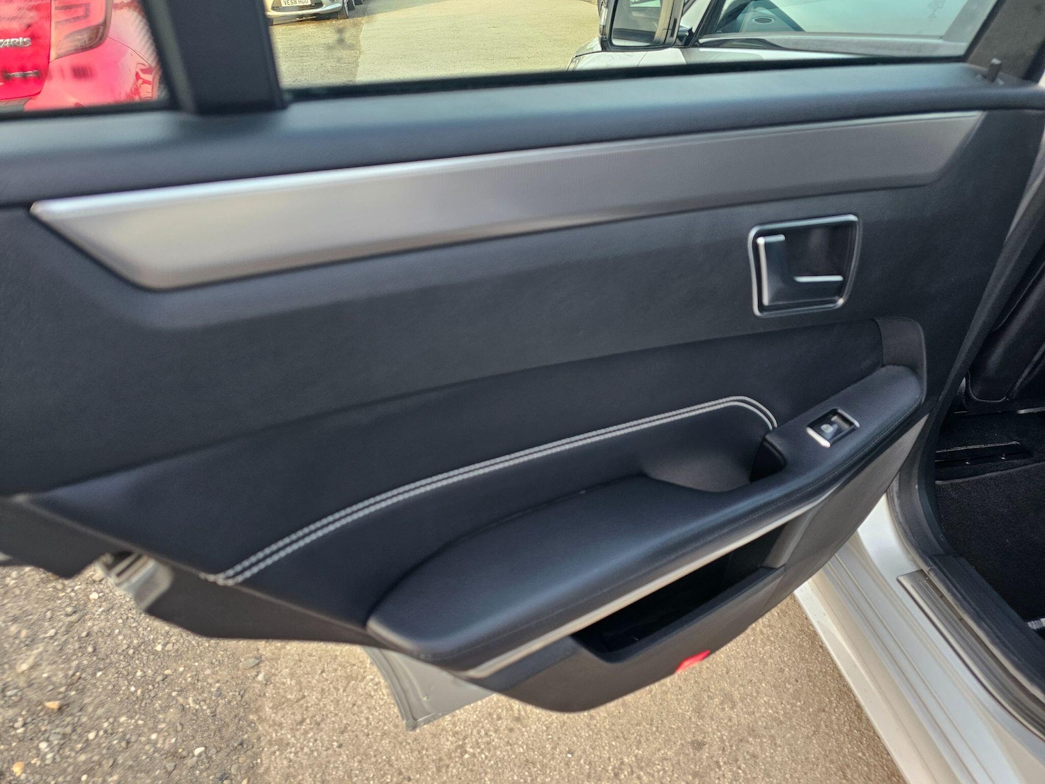 Used Mercedes-Benz E Class 2016 for sale - 77940747: Photo 28