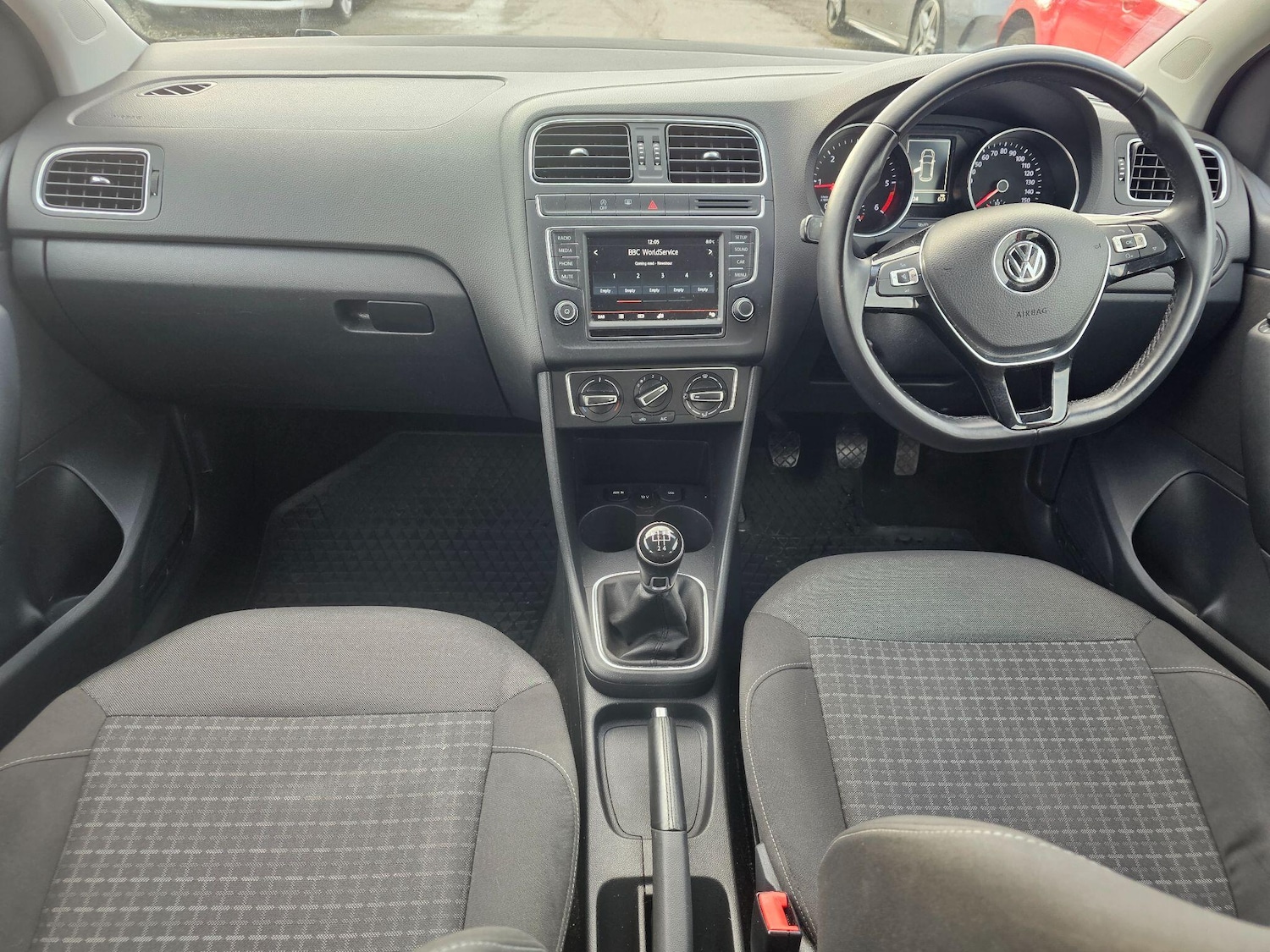 Used Volkswagen Polo for sale - 76992231: Photo 3