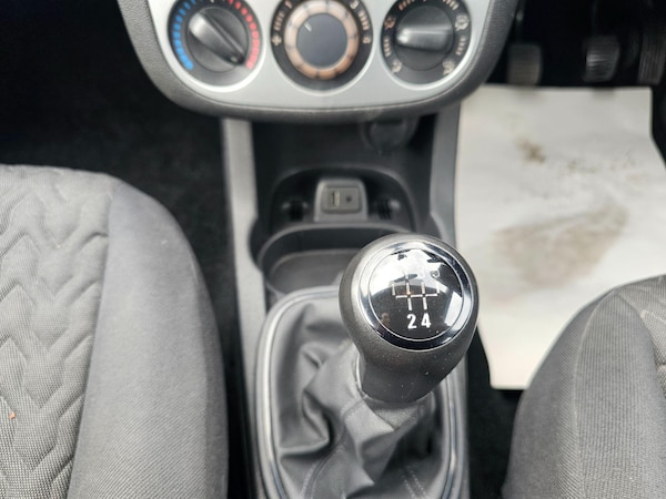 Used Vauxhall Corsa 2013 for sale - 76175133: Photo 17