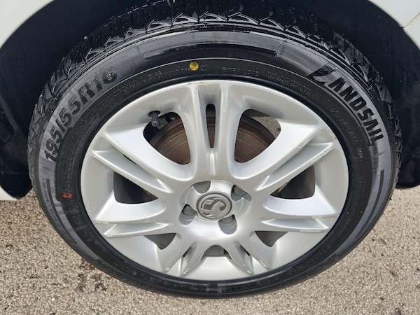 Used Vauxhall Corsa 2013 for sale - 76175133: Photo 25