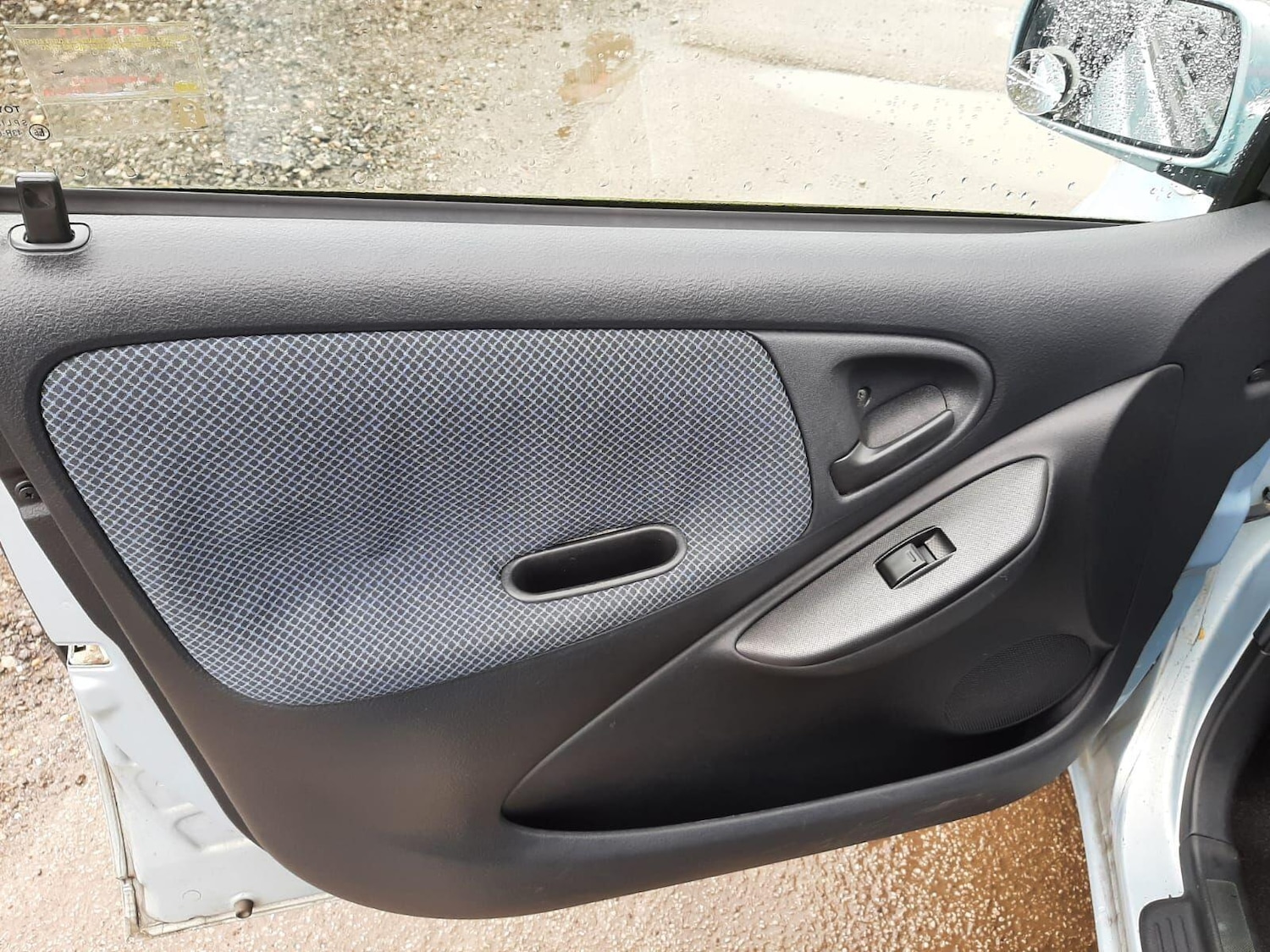 Used Toyota Yaris 2005 for sale - 77657563: Photo 10