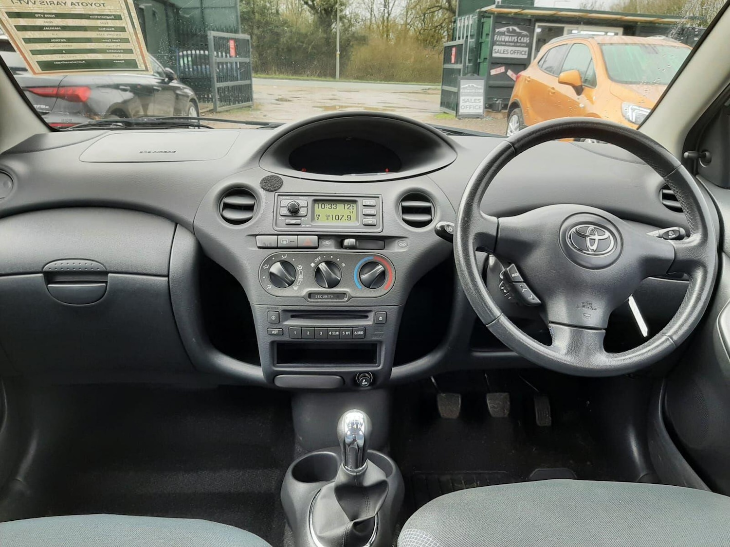 Used Toyota Yaris 2005 for sale - 77657563: Photo 11