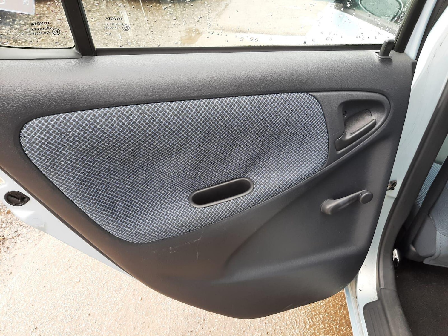 Used Toyota Yaris 2005 for sale - 77657563: Photo 13