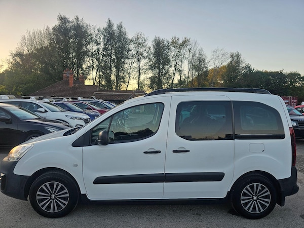 Used Peugeot Partner Tepee 2017 for sale - 76072233: Photo 2